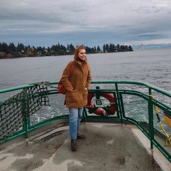 Meet your Posher, Jonquil - Picture 1 of 2